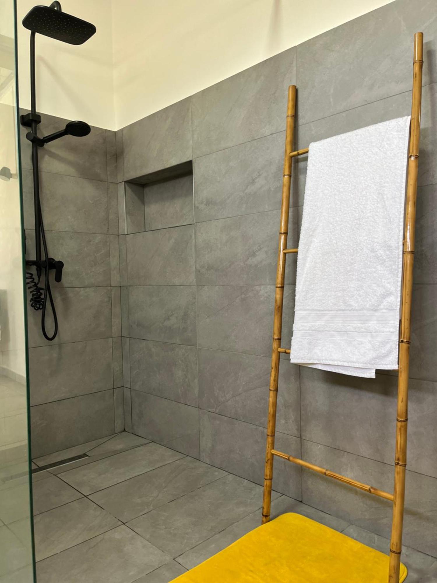 Cosy 2 Bedrooms Apts In Pereybere -Seasons Break Apartment 페레이베레 외부 사진
